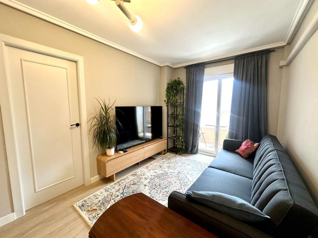 Venta de piso en Piso en Calle San Pascual, 235, Antonio Machado, Torrevieja, Torrevieja
photo 1