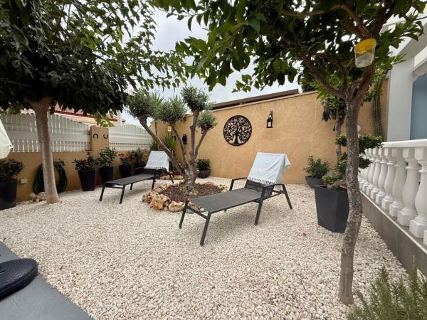 Independent chalet for sale in Casa o chalet en Calle Monte de Santa Pola, Monte Faro-Altomar, Gran Alacant, Gran Alacant
 photo 2