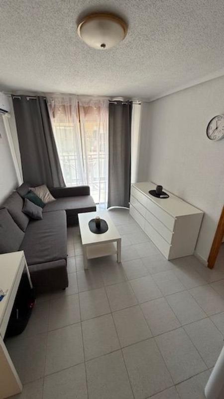 Продажа квартиры на Piso en Avenida Robleda, 12, La Siesta - El Salado - Torreta, Torrevieja, Торревьеха
photo 2