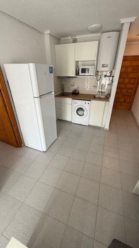 Продажа квартиры на Piso en Avenida Robleda, 12, La Siesta - El Salado - Torreta, Torrevieja, Торревьеха
photo 5