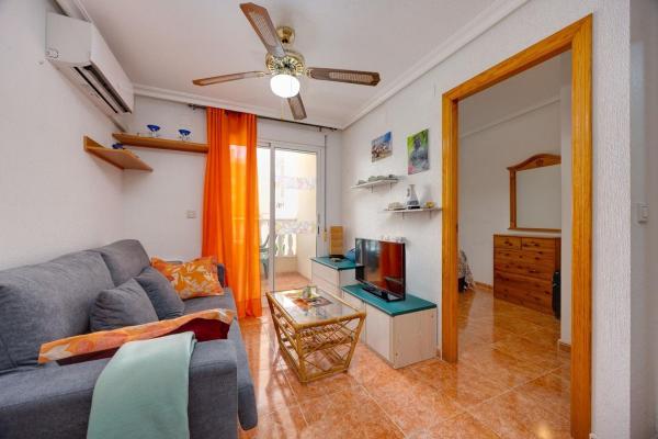 Venta de piso en Piso en Calle la Loma, 58, Avenida Habaneras - Curva de Palangre, Torrevieja, Torrevieja
thumbnail 2