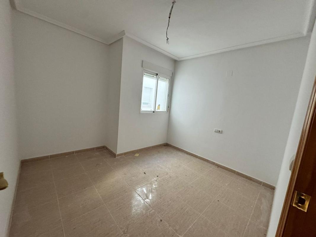 Venta de piso en Piso en Calle Azarbe del Calvario, 5, Almoradí, Almoradí
photo 5