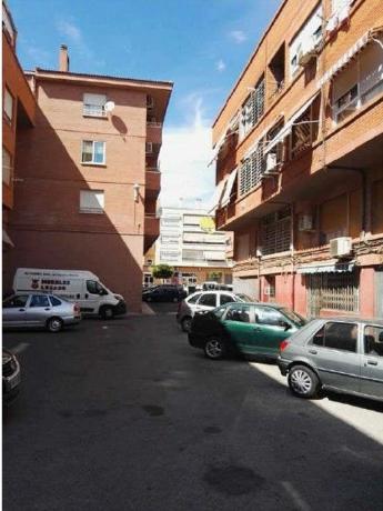 Продажа квартиры на Piso en Calle los Juegos, San Crispín - Huerta Nueva - Estación, Elda, Эльда
thumbnail 3