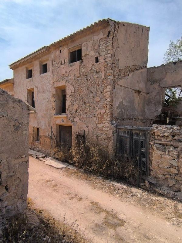 Продажа загородного участка в Finca rústica en Pinoso , Пиносo photo 3