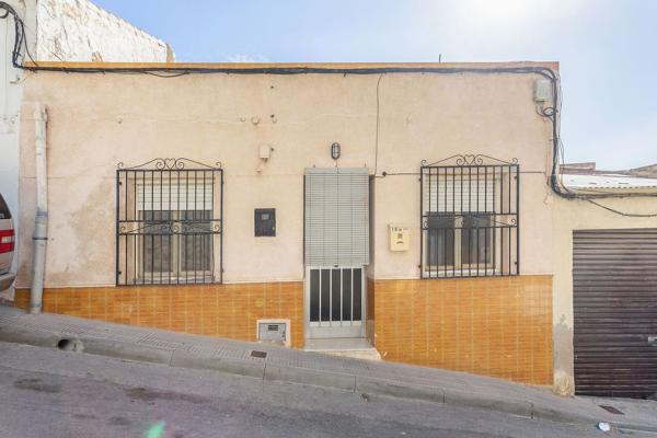 Chalet independiente en venta en Casa o chalet en Calle Arriba, Redovan, Redovan photo