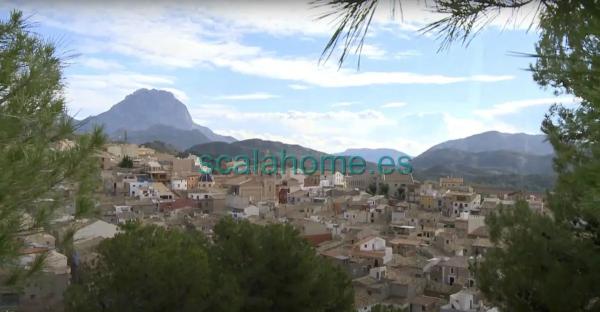 Chalet adosado en Calle Jesus de Natzaret, Relleu photo
