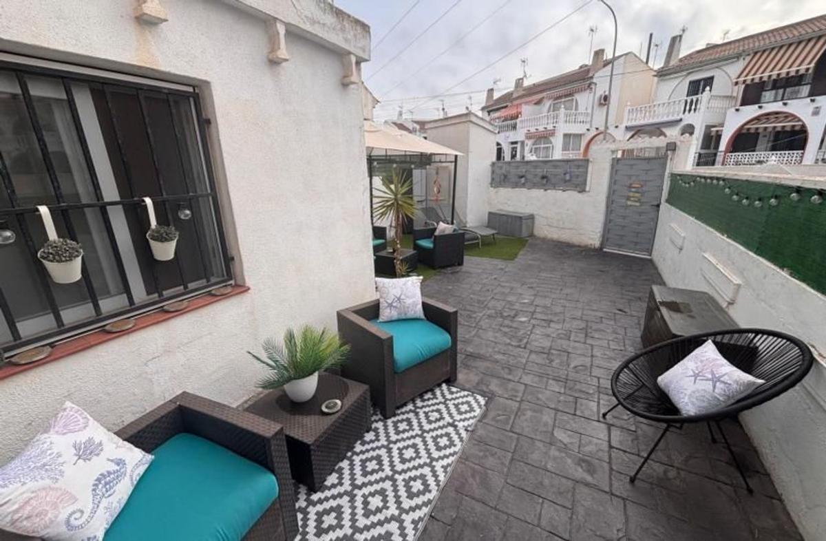 Venta de piso en Piso en La Siesta - El Salado - Torreta, Torrevieja, Torrevieja
photo 4