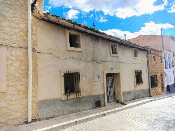 Casa de pueblo en Calle del Calvari, 12, Torremanzanas photo 1