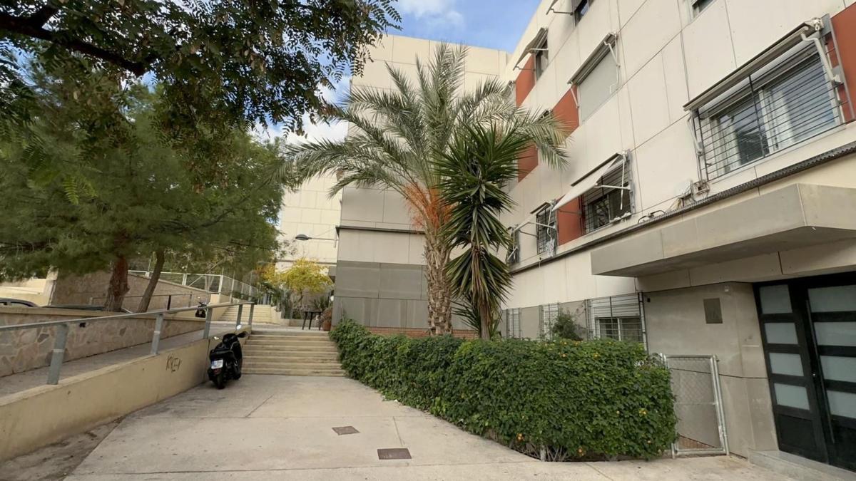 Venta de piso en Piso en Maestro Rosillo, Juan XXIII, Alicante / Alacant, Alicante / Alacant
photo 2