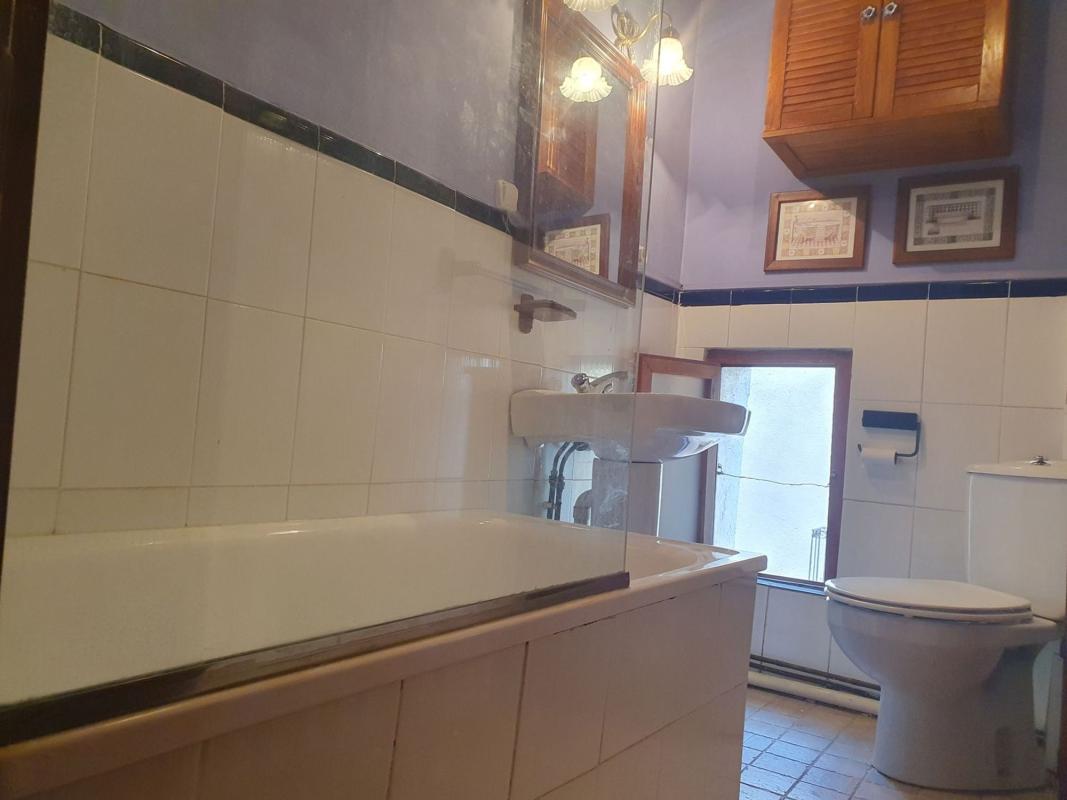 Properties for sale and rent in Spain photo 5