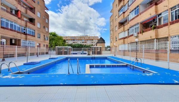 Venta de piso en Piso en El Molino, Torrevieja, Torrevieja
 photo 1