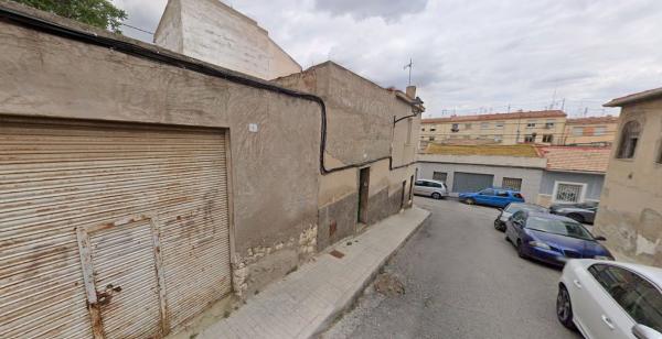 Chalet adosado en Calle Viriato, Centro, Elda thumbnail 2