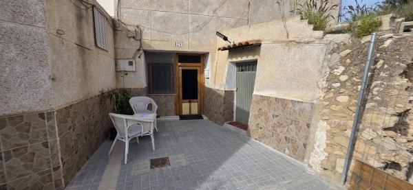 Chalet pareado en Calle Perdigonera s/n, Crevillente photo 2