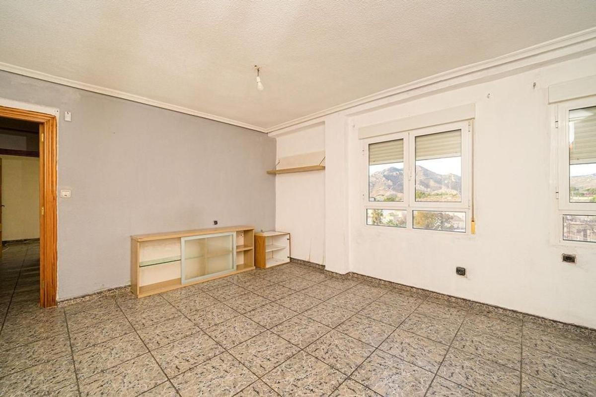 Продажа квартиры на Piso en San Crispín - Huerta Nueva - Estación, Elda, Эльда
 photo 5