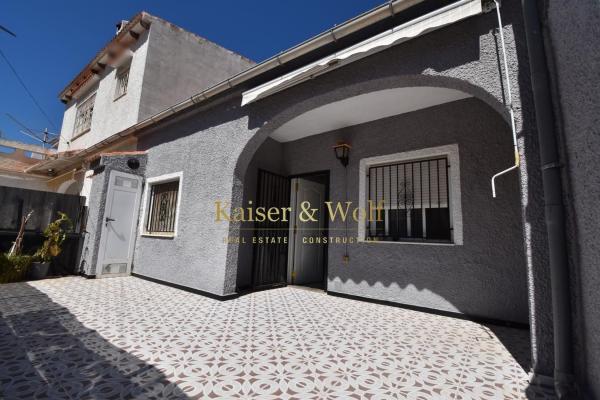 Chalet pareado en Calle Parque Sena, San Fulgencio photo 1