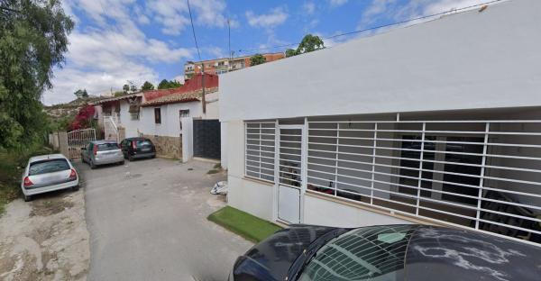 Chalet adosado en Paseo de las Delicias, San Crispín - Huerta Nueva - Estación, Elda thumbnail 1