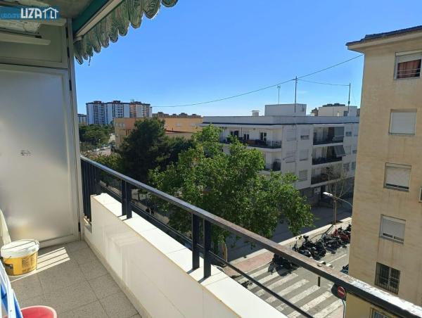 Venta de piso en Piso en Calle Valle Inclán, Virgen del Remedio - Parque lo Morant, Alicante / Alacant, Alicante / Alacant
 photo 1