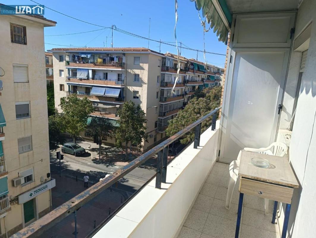 Venta de piso en Piso en Calle Valle Inclán, Virgen del Remedio - Parque lo Morant, Alicante / Alacant, Alicante / Alacant
photo 2