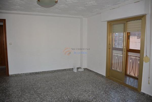 Sale of flat in Piso en Plaza Castelar - Mercado Central, Elda, Elda
 photo 3