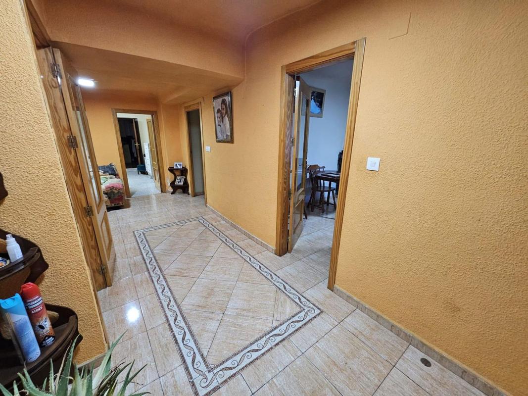Propiedades en venta y alquiler en España photo 2