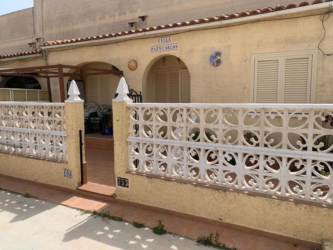 Продажа отдельного шале в  Chalet pareado en Calle Parque Ebro, 193, San Fulgencio, Сан-Фульхенсио photo 2