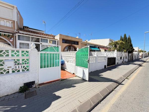 Chalet independiente en venta en Casa o chalet en Nueva Torrevieja, Torrevieja, Torrevieja photo 1