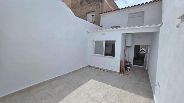 Chalet adosado en Pinoso thumbnail 1