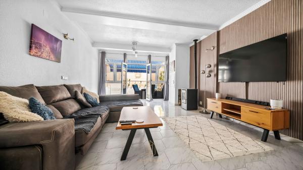 Chalet adosado en Calle Iniesta, Blue Lagoon - Galán, San Miguel de Salinas photo 1