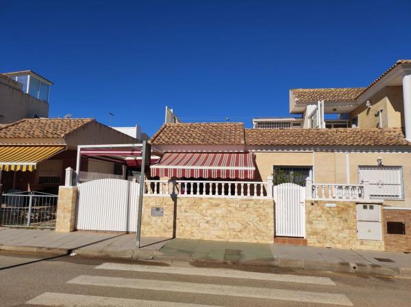 Chalet adosado en Calle Agricultores s/n, Zona Pueblo, Pilar de la Horadada photo 1