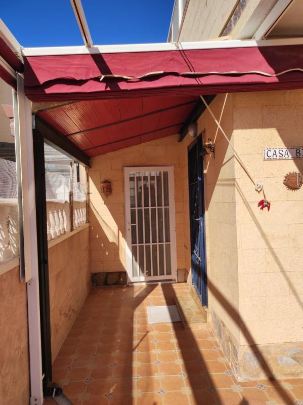 Venta de chalet adosado en  Chalet adosado en Calle Agricultores s/n, Zona Pueblo, Pilar de la Horadada , Pilar de la Horadada photo 2
