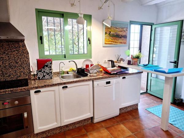 Chalet adosado en Pinoso photo 1
