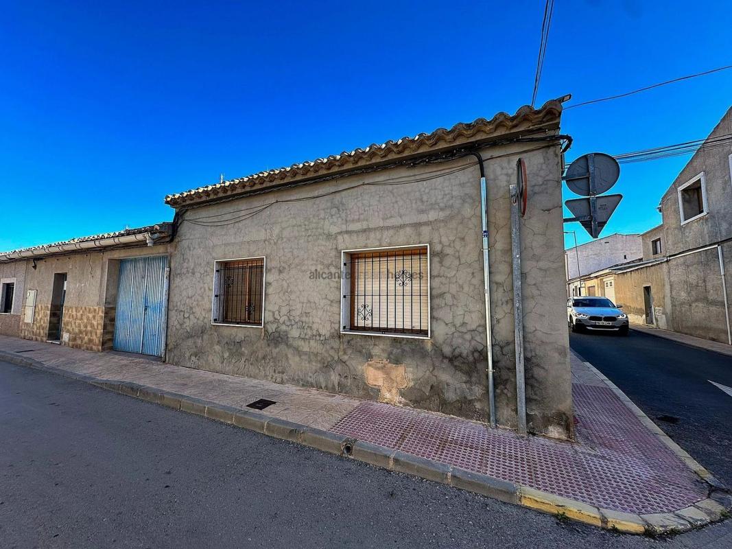 Sale of townhouse in Chalet adosado en Pinoso , Pinoso photo 5