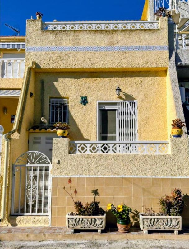 Продажа таунхауса в Chalet adosado en San Fulgencio , Сан-Фульхенсио photo 2