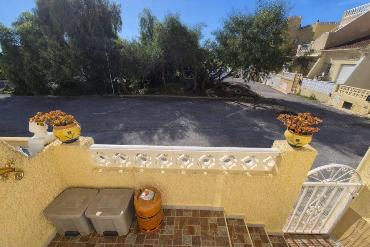 Продажа таунхауса в Chalet adosado en San Fulgencio , Сан-Фульхенсио photo 3