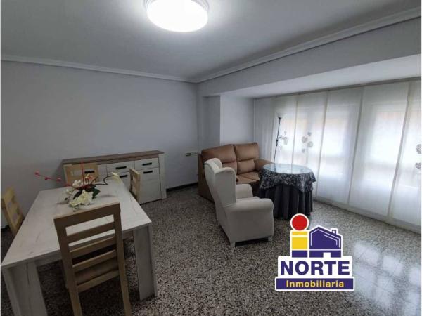 Продажа квартиры на Piso en Barri Zona Nord, Alcoy / Alcoi, Алкой
thumbnail 2