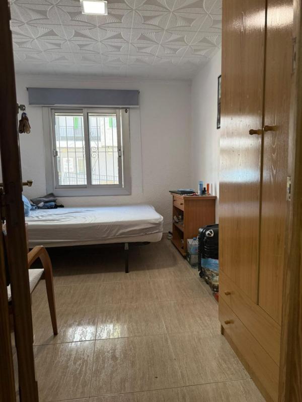 Продажа квартиры на Piso en Calle Valle Inclán, 17, Virgen del Remedio - Parque lo Morant, Alicante / Alacant, Аликанте / Алакант
 photo 3