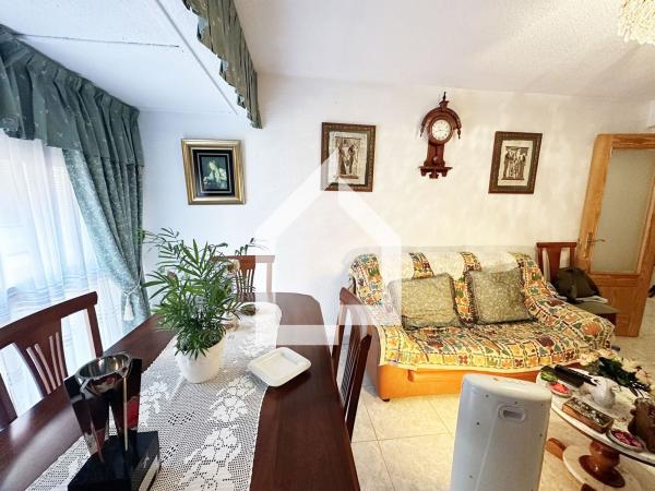 Venta de piso en Piso en Calle Doctor Jiménez Díaz, Centro, San Juan de Alicante, San Juan de Alicante
thumbnail 3