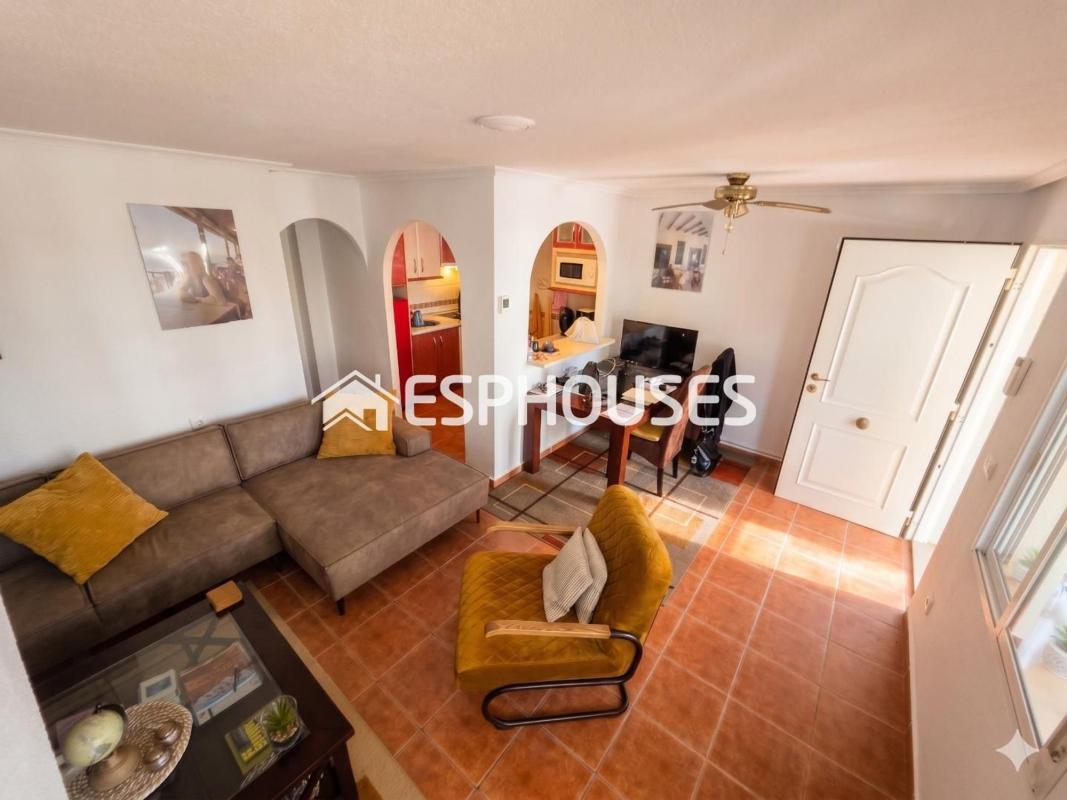 Продажа отдельного шале в Chalet pareado en San Fulgencio, Сан-Фульхенсио photo 3