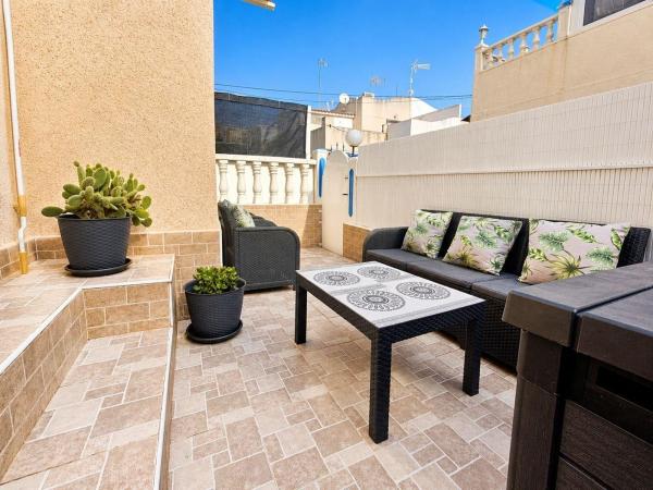 Chalet independiente en venta en Casa o chalet en Los Balcones - Los Altos del Edén, Torrevieja, Torrevieja photo 1