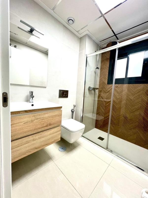 Venta de piso en Piso en Calle Maestro Francisco Casanovas, 57, Avenida Habaneras - Curva de Palangre, Torrevieja, Torrevieja
photo 3