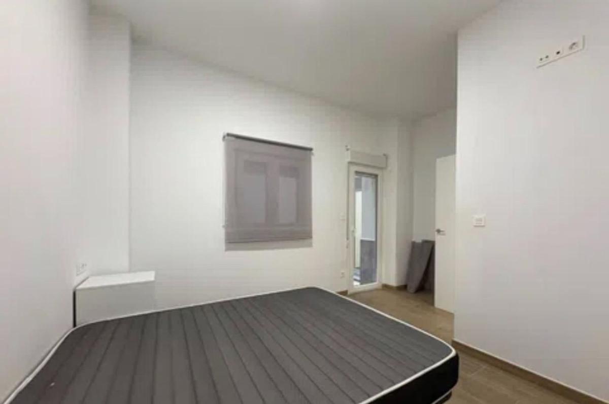 Продажа квартиры на Piso en Calle Capità Alfons Vives, Reina Victoria-Miguel Hernández, Elche / Elx, Эльче / Эльх
photo 5