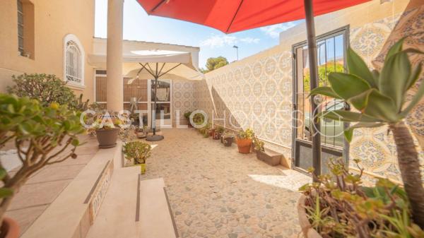 Chalet independiente en venta en Casa o chalet en Aguas Nuevas, Torrevieja, Torrevieja photo 2