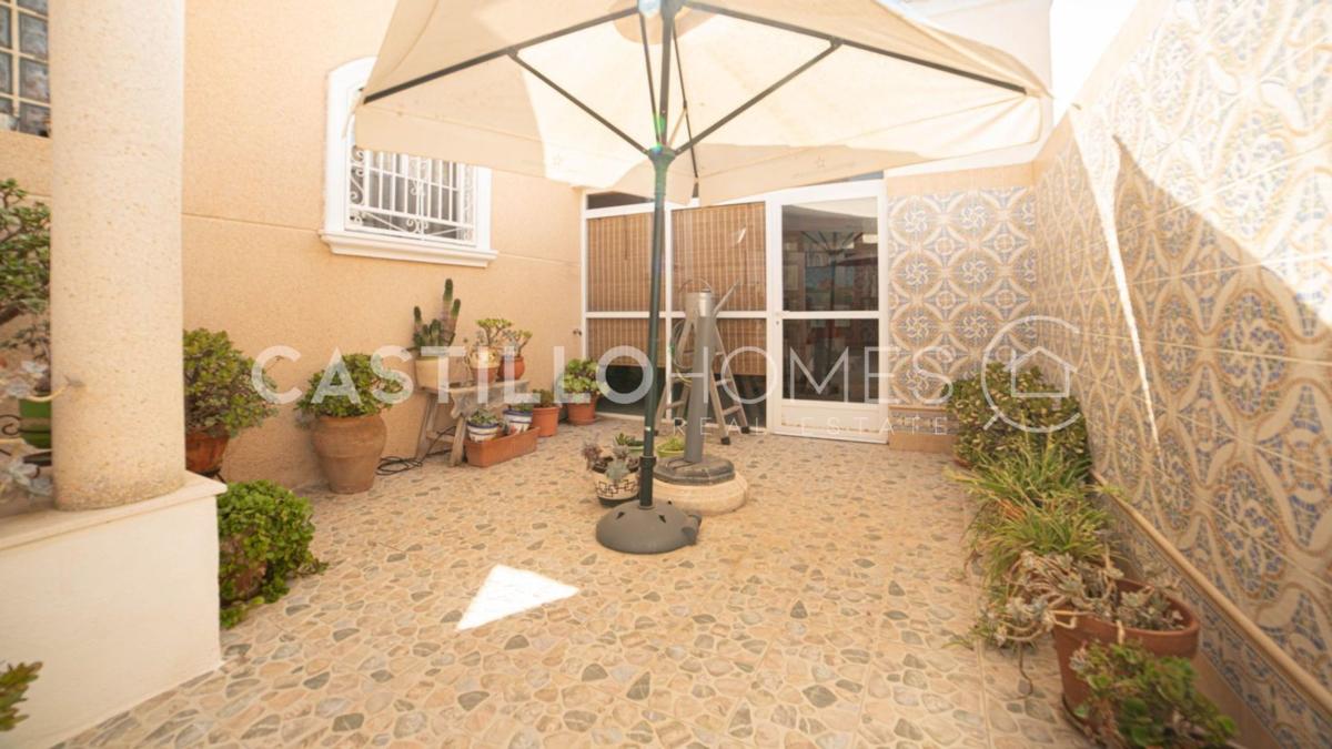 Venta de chalet adosado en  Casa o chalet en Aguas Nuevas, Torrevieja , Torrevieja photo 4