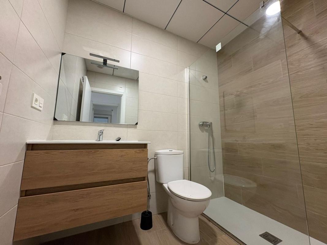 Продажа квартиры на Piso en Calle Capità Alfons Vives, Reina Victoria-Miguel Hernández, Elche / Elx, Эльче / Эльх
photo 3