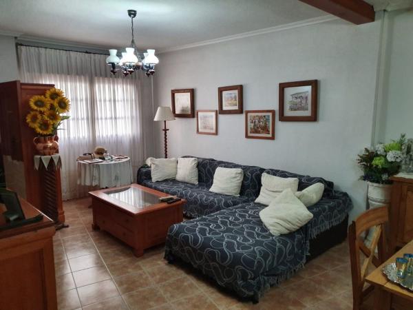 Chalet adosado en Pinoso thumbnail 1