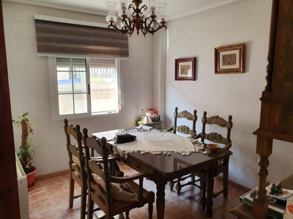 Chalet adosado en Pinoso thumbnail 2