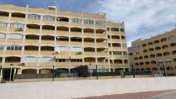 Apartment for sale in Piso en Calle Helena, Torreblanca, Torrevieja, Torrevieja photo 1