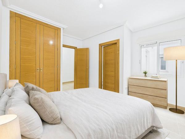 Sale of flat in Town Zone, Pilar de la Horadada
 photo 3