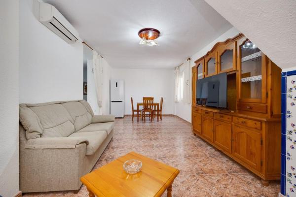 Venta de piso en Piso en Avenida de Francia, 22, Los Europeos, Torrevieja, Torrevieja
 photo 4