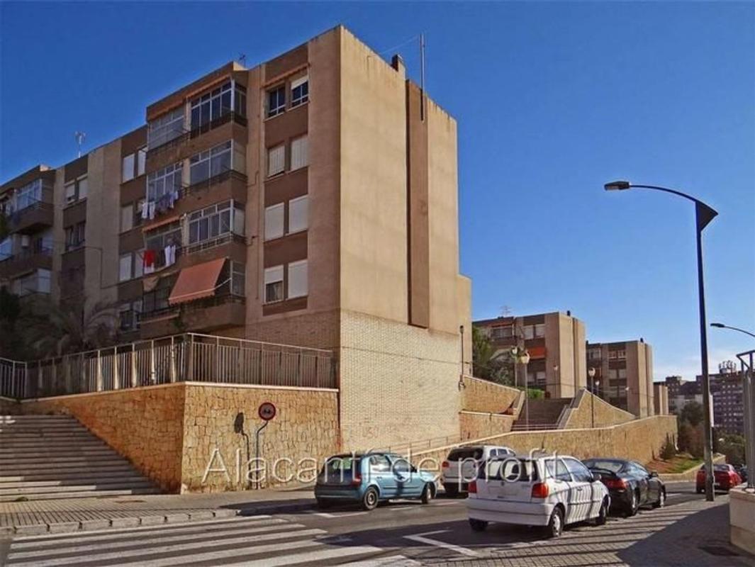 Venta de piso en Piso en Calle Benimantell, 16, Juan XXIII, Alicante / Alacant, Alicante / Alacant
photo 4